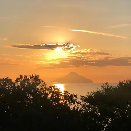 Casa Vacanze Vulcano Lentia בית נופש *