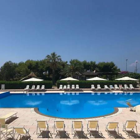 Casa Vacanze Vulcano Lentia וולקאנו